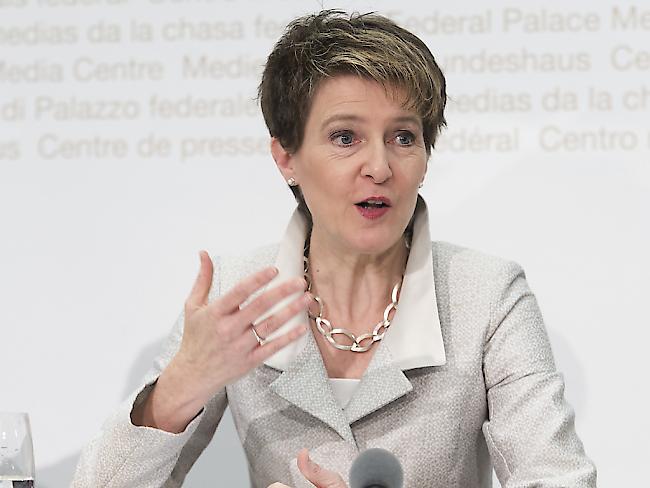 Bundesrätin Simonetta Sommaruga äusserte in ihrer Ansprache zur Übergabe der Swiss Press Awards kritische Gedanken zu überschnellen Online-Medien. (Archivbild)