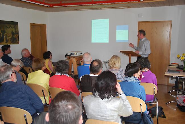 Thomas Antonietti beim Referat zum Thema «Sachzeugen und Dokumente».