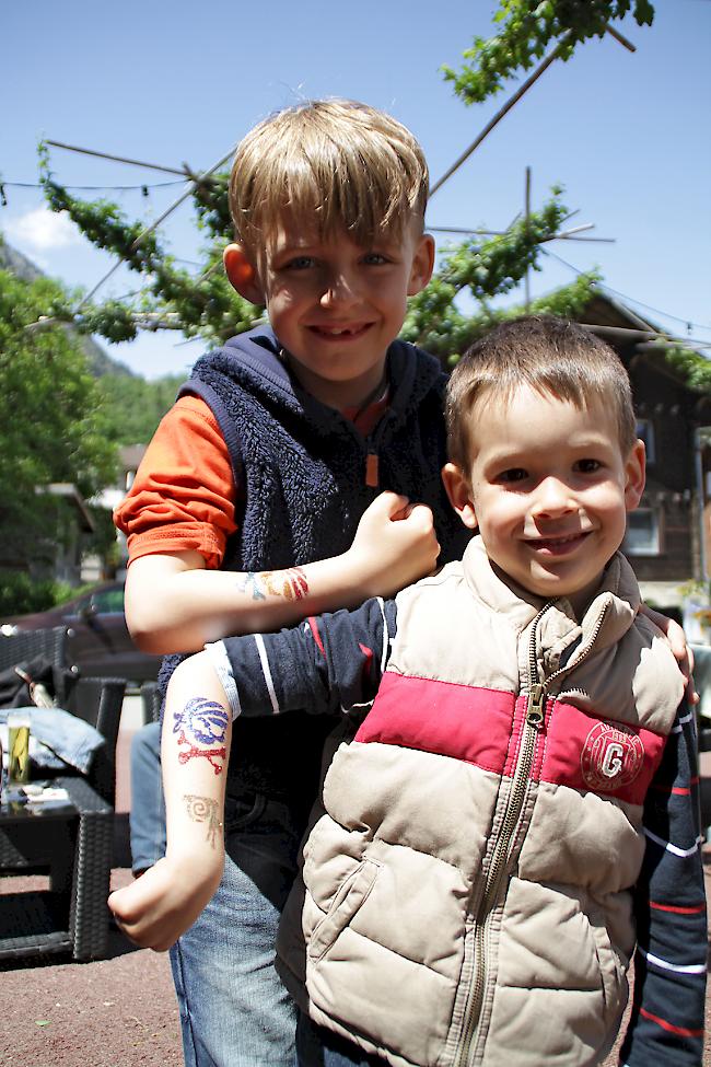 Luca Escher (6) und Jan Bärtschi (4) aus Glis.