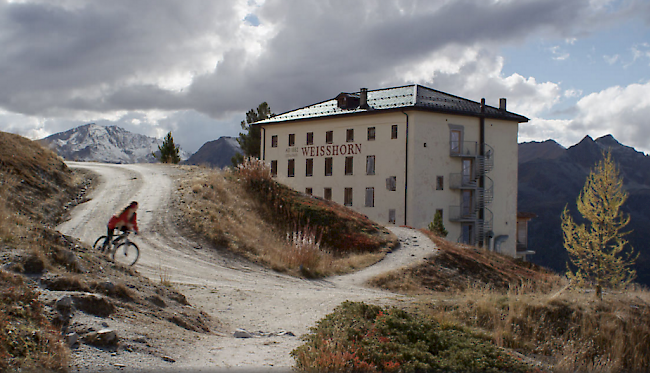 Im Hotel Weisshorn kommen viele Fäden des «Capelli Code»-Puzzles (Szenenbild) zusammen.