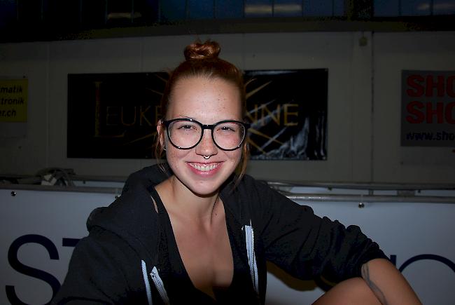Stefanie Heinzmann auf Stippvisite im Wallis.