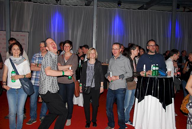 Ausgelassene Stimmung herrschte an der Jubiläumsparty der Raiffeisenbank Region Visp.