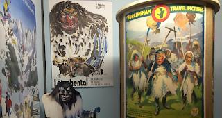 Bunte Sonderausstelllung. Reklame zum L&ouml;tschental wird gezeigt.