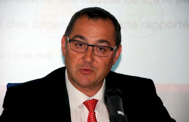 Generaldirektor Paul Rabaglia bei der Präsentation des Jahresergebnisses 2015