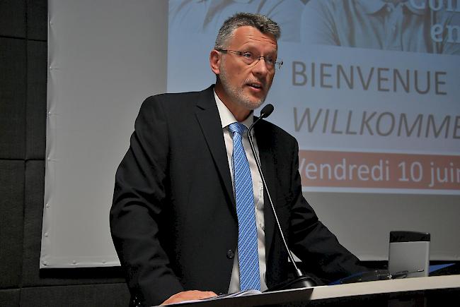 Alain Métrailler, Präsident des Walliser Baumeisterverbandes wünscht sich rascheres Handeln seitens der Regierung.
