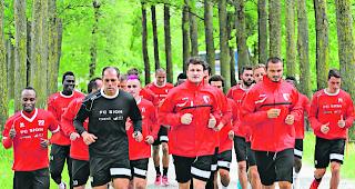 Footing. Lauftraining mit Physis-Trainer Amar Boumilat.  