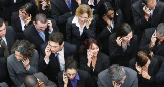 Viele Handys an den Ohren...