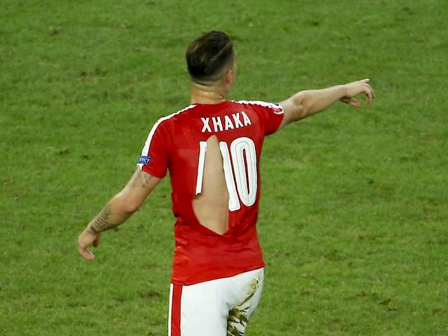 Die zerfetzten Trikots der Schweizer Spieler (hier Granit Xhaka) im Spiel gegen Frankreich sorgten für viel Gesprächsstoff