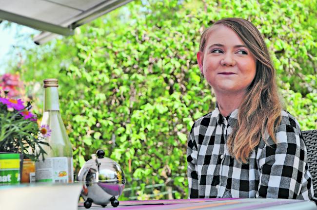 Starke Frau. Seit der Geburt leidet Jenny an der seltenen Krankheit, lässt sich aber nicht unterkriegen. 