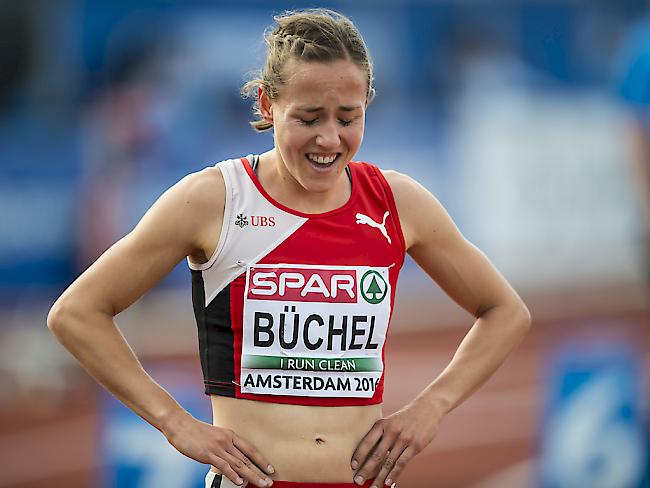 Selina Buechel steht ausgepumpt und mit leerer Händen da