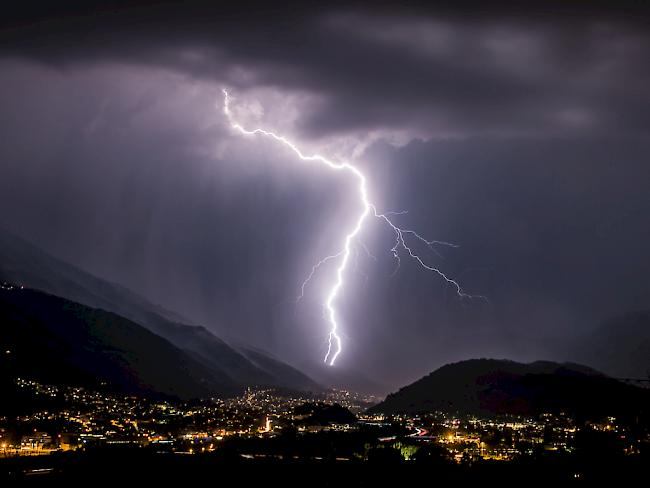 Am Samstagabend ist mit Gewittern zu rechnen. (Archivbild)