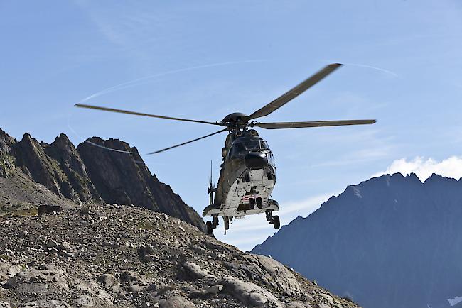 Ein Superpuma war in der Nacht von Freitag auf Samstag im Raum Brig-Glis unterwegs (Symbolbild).