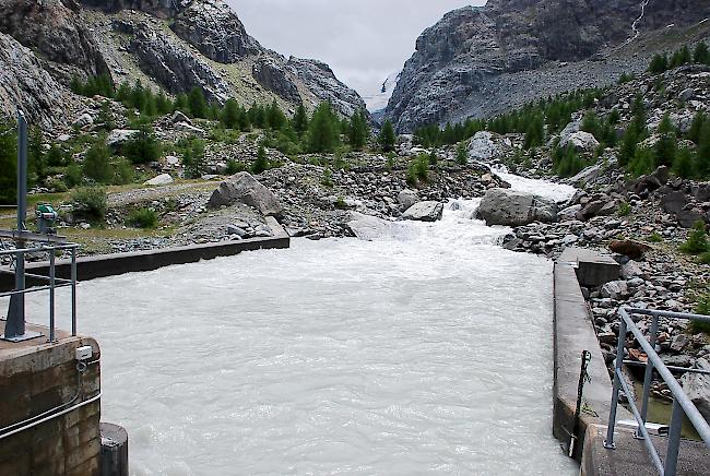 310 Millionen Kubikmeter Wasser werden rund um Zermatt gefasst - und in den Lac de Dix geführt. Die Wasserfassung Gornera ist die grösste ihrer Art in der Schweiz.