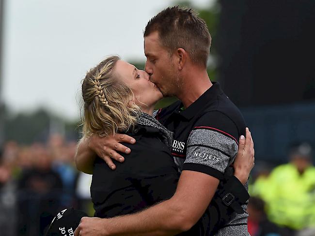 Henrik Stenson Kuss des Glücks mit seiner Frau Emma Löfgren