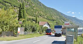 Viel Verkehr und wenig Strasse: Im Quartier Burketen lebt sichs gef&auml;hrlich.