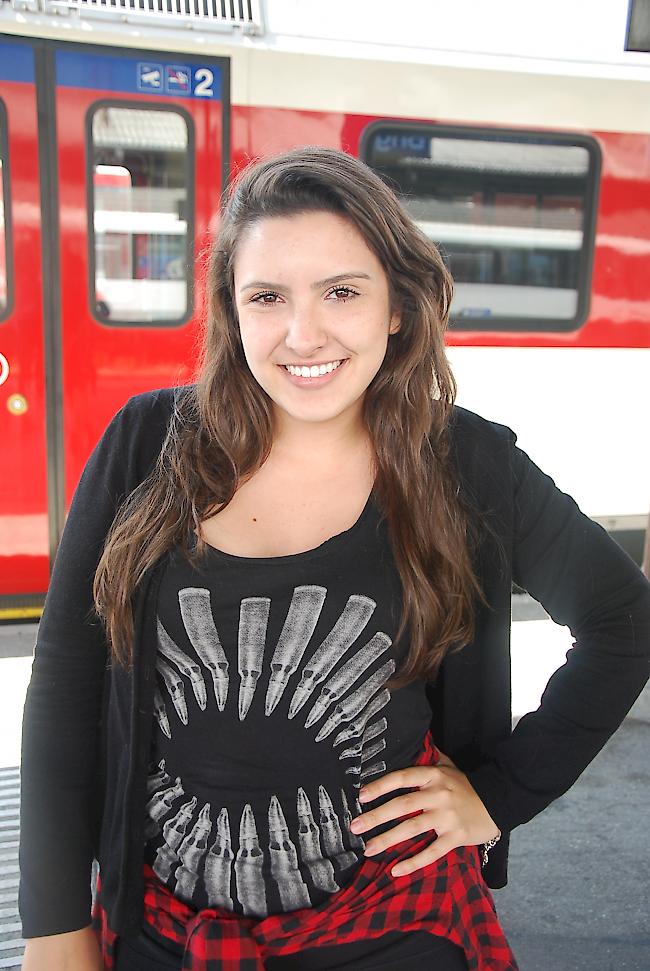 Bruna Tiecher aus Santa Carina (Brasilien): «Ich sehe überall Schweizer Flaggen. In jedem kleinen Dorf wird der Nationaltag gemeinsam gefeiert. Das finde ich wunderbar. In Brasilien ist der Nationalfeiertag weniger wichtig.»