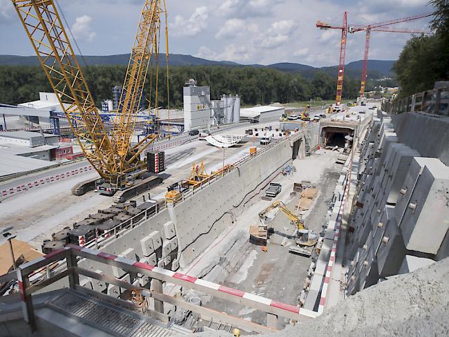 Der Ausbau des Schienen-Nadelöhrs zwischen Aarau und Olten auf vier Spuren kommt voran. Der Bau des Eppenberg-Tunnels wird demnächst in Angriff genommen.