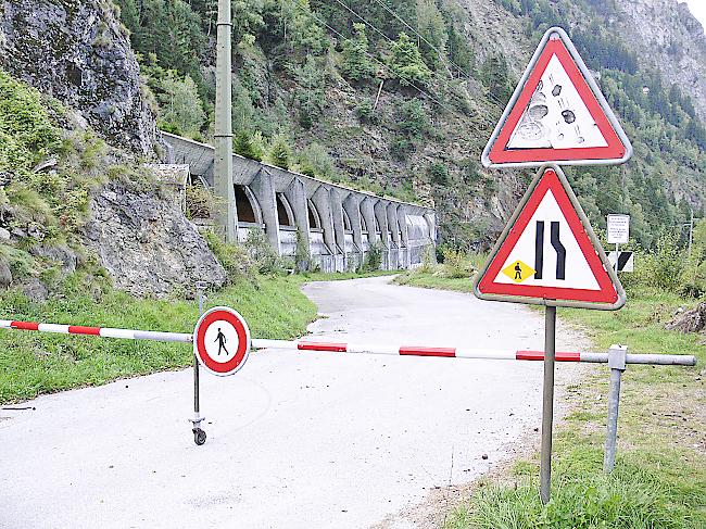 Gesperrt. Die «alte Talstrasse» zwischen Steg und Goppenstein ist unterbrochen.