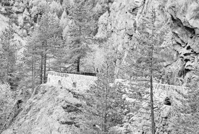 Gut in Schuss. Die alte Strasse durch die Twingischlucht wurde in den Jahren 2010 bis 2013 vollständig saniert.