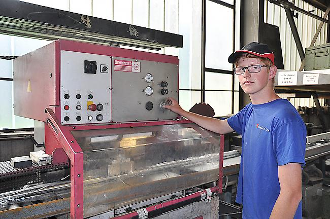 Jannick Imhasly ist im 4. Lehrjahr bei der Peter Imhof Metallbau AG in Lax.