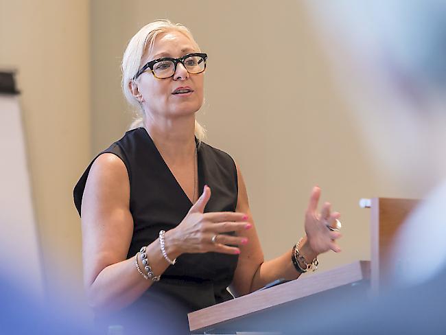 Verteidigt den SwissPass trotz heftiger Kritik der Kunden: Jeannine Pilloud, Leiterin Personenverkehr bei der SBB, an der Medinkonferenz.