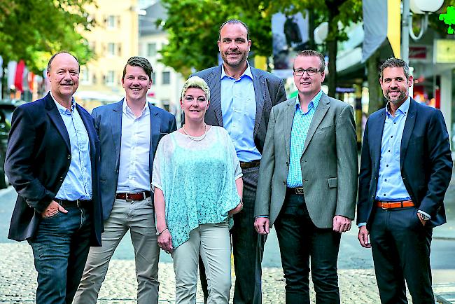 Die Gemeinderatskandidaten (v.l.n.r.): Mathias Bellwald (bisher), Silvan Eyer, Anja Lambrigger, Patrick Planche, Pascal Seiler und Alexandre Calame.