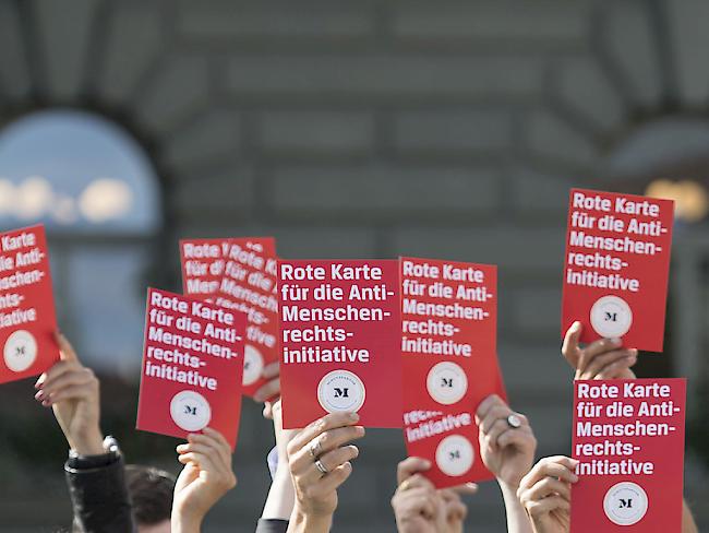 Caritas will Wichtigkeit der Menschenrechte in Erinnerung rufen | 1815.ch