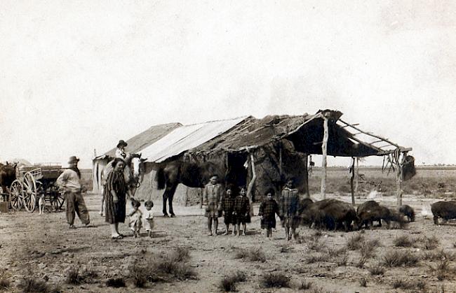 Bescheiden. Provisorische Siedlerhütte im argentinischen San Jerónimo Norte (undatiertes Bild).