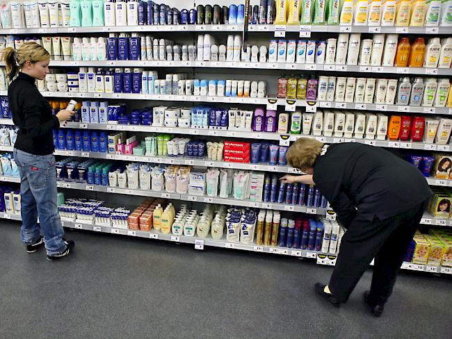 Mit einer Initiative will eine breite politische Allianz gegen die Hochpreisinsel Schweiz vorgehen. Deutlich teurer als im Ausland sind in der Schweiz etwa Körperpflegeprodukte. (Symbolbild)