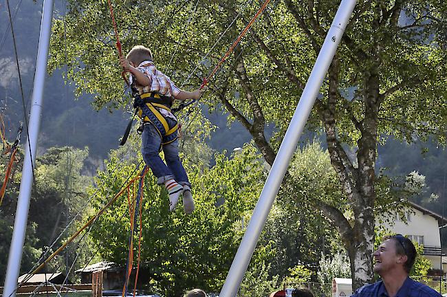 ...auch zum ersten Mal gabs das Bungee Trampolin!