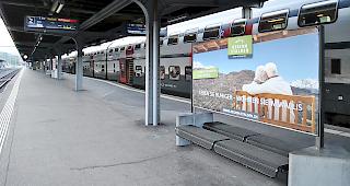 Auch im Berner Oberland &ndash; hier am Bahnhof in Thun &ndash; werben die f&uuml;nf D&ouml;rfer der Region Stalden neue Anwohner an.