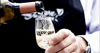 Wegen der Frostsch&auml;den d&uuml;rfen die Walliser Weine verschnitten werden. 