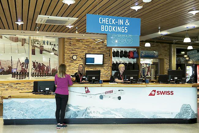 Im Snow Centre von Hemel Hempstead, einer nördlich von London gelegenen Skihalle, können Besucher ihren Flug von London City nach Sitten bereits buchen.