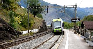 Eine IG fordert, dass die BLS die L&auml;rmemissionen beim Bahnhof Eggerberg erneut misst.