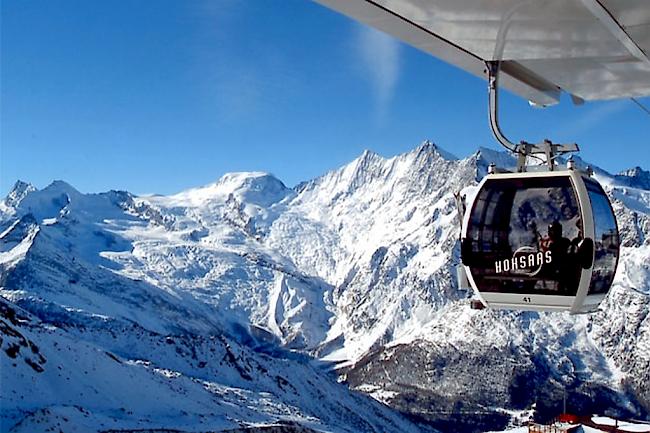 Die vier Saastalgemeinden, die Saastal Bergbahnen AG, die Bergbahnen Hohsaas AG sowie der Verein Saas-Fee/Saastal Tourismus sind die neuen Aktionäre der STAG.   