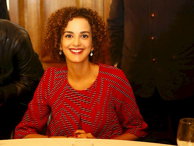 Leila Slimani im Restaurant "Chez Drouant", nachdem sie am Donnerstag den Prix Goncourt 2016 zugesprochen erhalten hat.