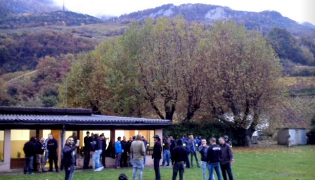 Wichen nach Fully aus: Trotz kantonsweitem Versammlungsverbot versammeltn sich Rechtsextreme am Samstag im Wallis.
