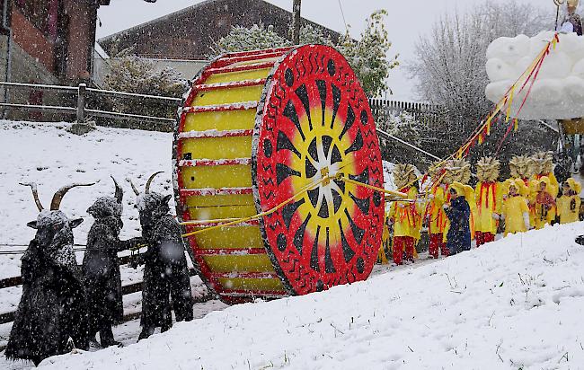 Es ist wieder soweit: Die Bevölkerung von Grengiols lädt zur «Sunnetreelleta» (Archivbild).