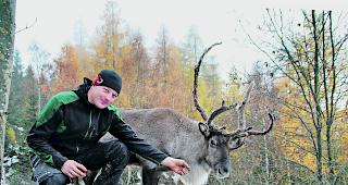 Feuer und Flamme. Reto Summermatter hat seinen Traum von einem eigenen Rentier-Gehege verwirklicht.  