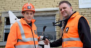 Lernender Michel Escher (l.) und sein Lehrmeister Sacha Hildbrand.