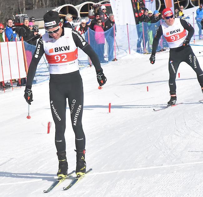 Sprint-Zieleinlauf. Klassisch-Spezialist Erwan Käser setzte sich in einem spannenden Finish gegen Jovian Hediger durch.