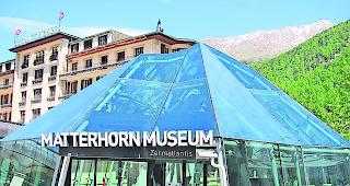 Un&uuml;bersehbar. Kristallartiger Museumszugang im Herzen von Zermatt. 