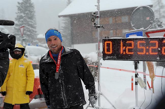 Läufer Yannick Gundi vom Team «WOO Endurance» holte den ersten Platz.