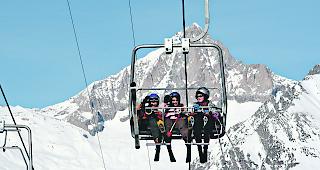 In Fahrt. An ihren n&auml;chsten Generalversammlungen sollen die Organisationen der Moosalp Bergbahnen AG und B&uuml;rchen Tourismus einer Zusammenf&uuml;hrung zustimmen. 