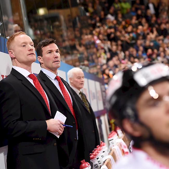 Gordie Dwyer (ganz links) stand am vergangenen Spengler Cup als Assistenzcoach beim Team Canada im Einsatz