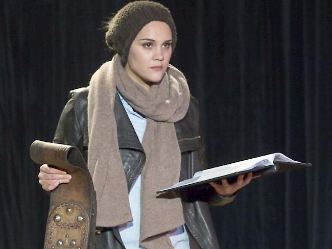 Noémie Fiala bringt "Die Pürin" von Noëmi Lerch als szenische Lesung auf die Bühne des Sogar Theaters in Zürich. Erstaufführung war am 2. Februar 2017.