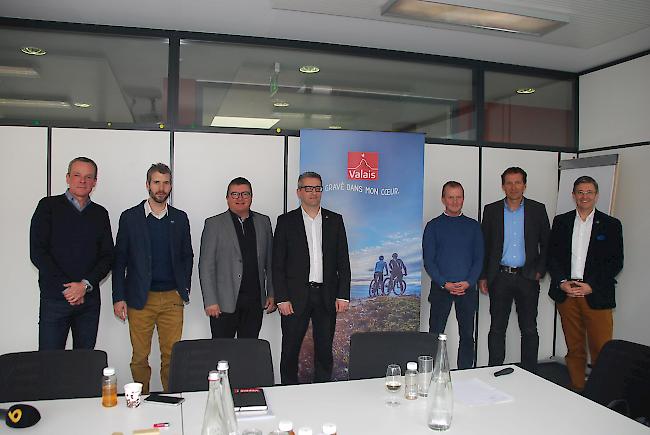 Die Beteiligten: Pierre-André Gremaud, Direktor Verbier Promotion, Raoul Calame, Geschäftsführer Aletsch Arena AG, Marco Tacchella, Leiter Marketing und Vertrieb MGBahn, Mario Braide, Geschäftsführer der neuen Matterhorn Region AG, Jürg Krattiger, Geschäftsführer Brig Simplon Tourismus, Jean-Pierre Rey, Direktor Leukerbad Tourismus und Damian Costantin, Direktor von Valais/Wallis Promotion.