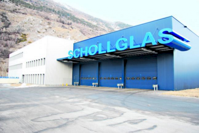 Im Januar 2017 wurde bekannt, dass der Betrieb des Werksareals der Schollglas AG in Steg nicht weitergeführt wird. 24 Mitarbeiter verloren ihre Arbeitsstelle. 