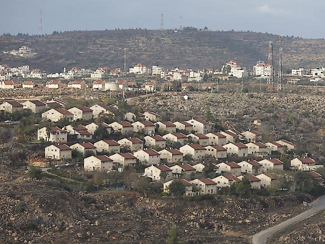Blick auf die israelische Siedlung Ofra im Westjordanland. Neun Häuser werden nun geräumt. (Archiv)