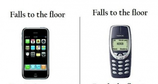 iPhone: Fällt auf den Boden, Bildschirm bricht
Nokia: Fällt auf den Boden, Boden bricht